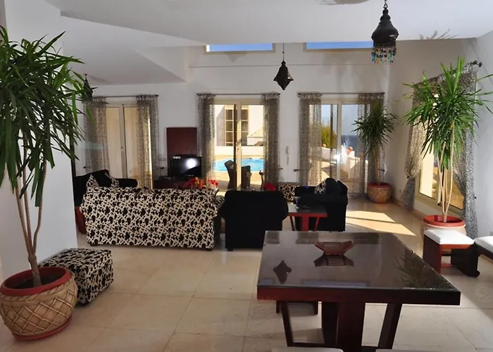 Carlton Luxury Villa